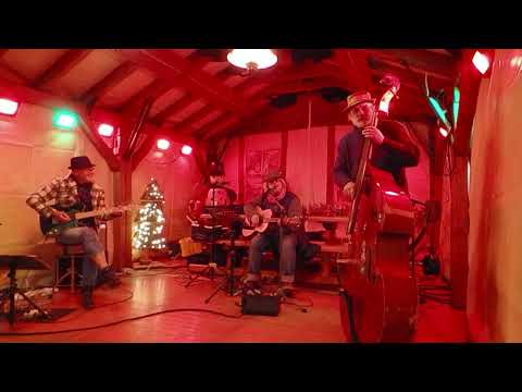 Video: 3 MANN MIT HUT