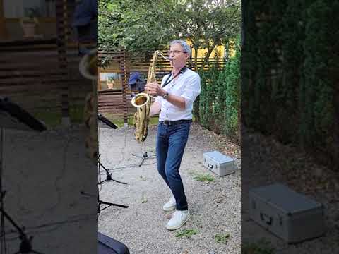 Video: Definitely Sax - Summer Breeze Al Jarreau, George Benson 