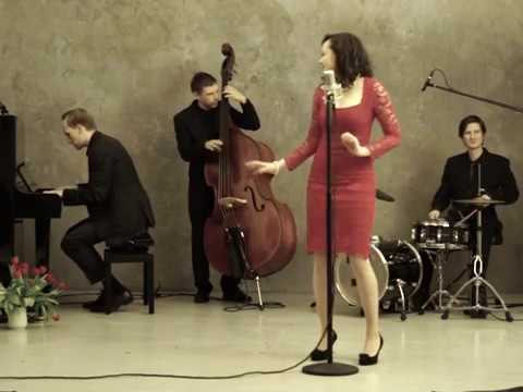 Video: CLASSIC - Jazz mit Gesang - Wake me Up before you GoGo