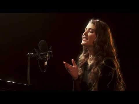 Video: mit Dana - I´m Like a Bird - Duo Chat Noir