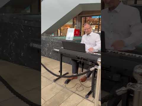 Video: Piano - Mall Ochtrup Germany