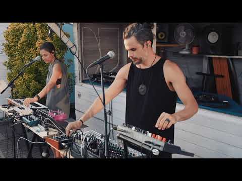 Video: Summer Sands by Claxy - Crazy - Live from Berlin