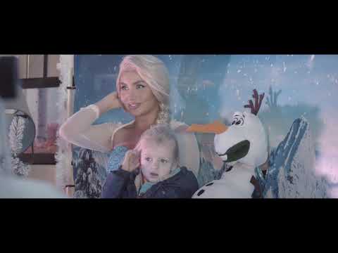 Video: Elsa die Eiskönigin mit Winterdekoration