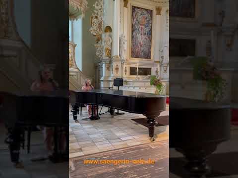 Video: All of me (John Legend) - Neles Premiere am Klavier, August 2022