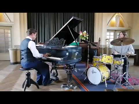 Video: Valentine Stomp (Fats Waller) - Velvet Harmony