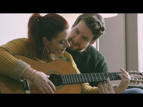 Video: Schön, dass es Dich gibt - Elif