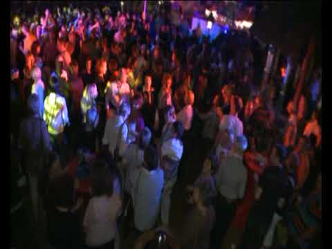 Video: AIDA-DJ Dan sorgt für Stimmung auf der Mittelmeerkreuzfahrt an Bord der AIDAvita im Herbst 2009 – „Arriba, Arriba, Arriba…“