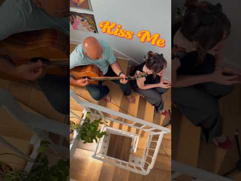 Video: Kiss Me