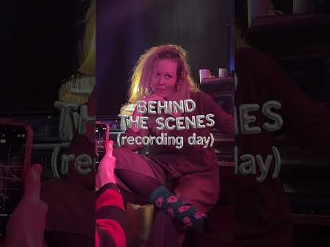 Video: Fleißig dabei neue Hörproben für euch aufzunehmen 🤎 wir freuen uns enorm auf die nächste Saison!