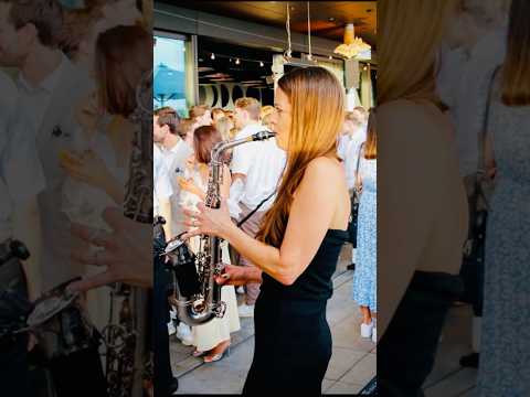 Video: Firmenevent / Dachterassenbar Frau im Mond München