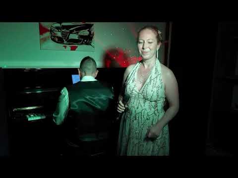 Video: Ain&#039;t no Sunshine - Bar - Lounge  