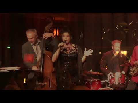 Video: Somewhere Over the Rainbow - Betty Gee &amp; Friends