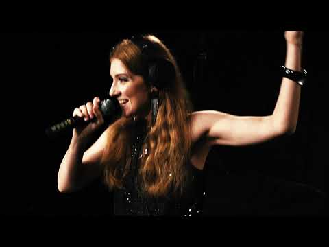 Video: Jasmin Perret - singing DJane